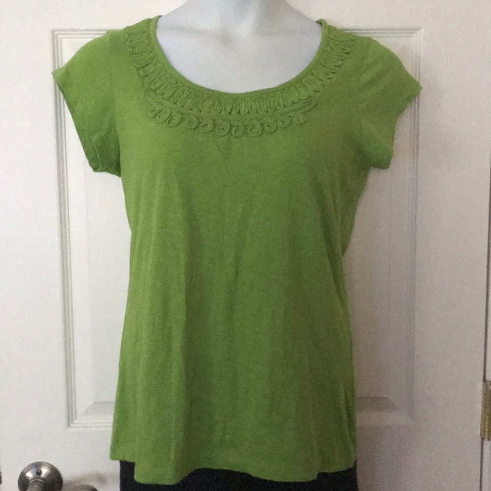 NWT Banana Republic Factory embroidered tee